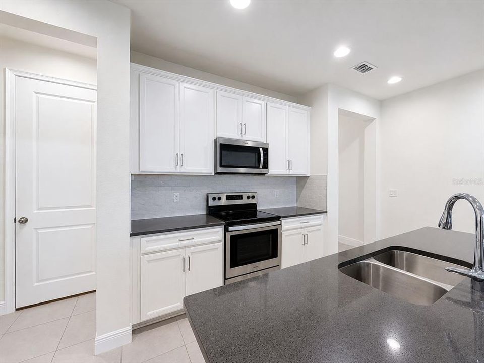 En Venta: $395,000 (2 camas, 2 baños, 1888 Pies cuadrados)
