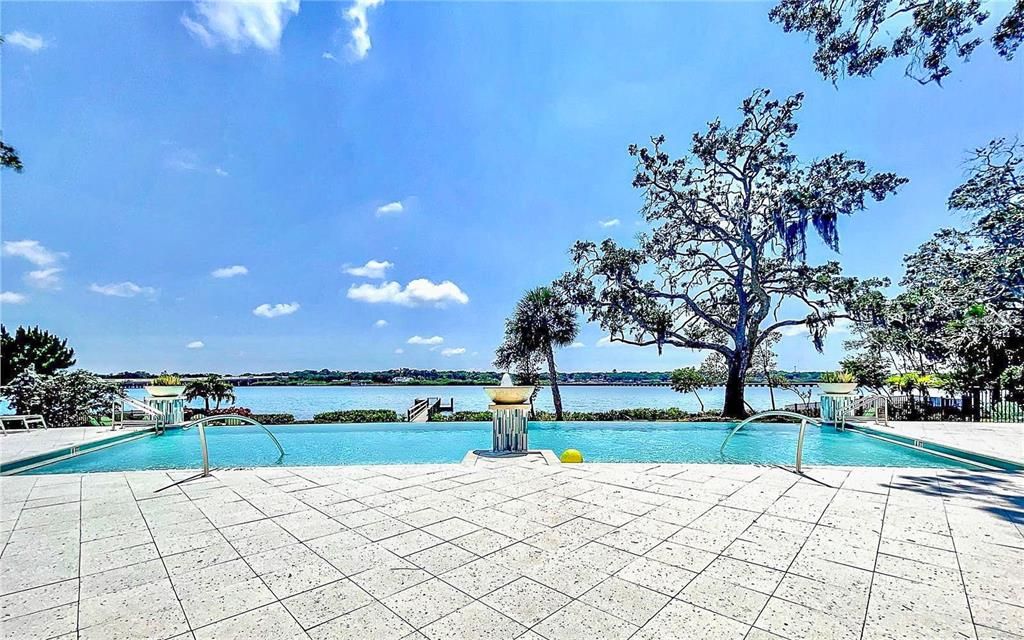 En Venta: $395,000 (2 camas, 2 baños, 1888 Pies cuadrados)