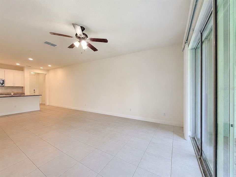 En Venta: $395,000 (2 camas, 2 baños, 1888 Pies cuadrados)