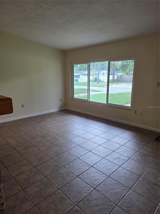 В аренду: $2,595 (3 спален, 2 ванн, 1175 Квадратных фут)