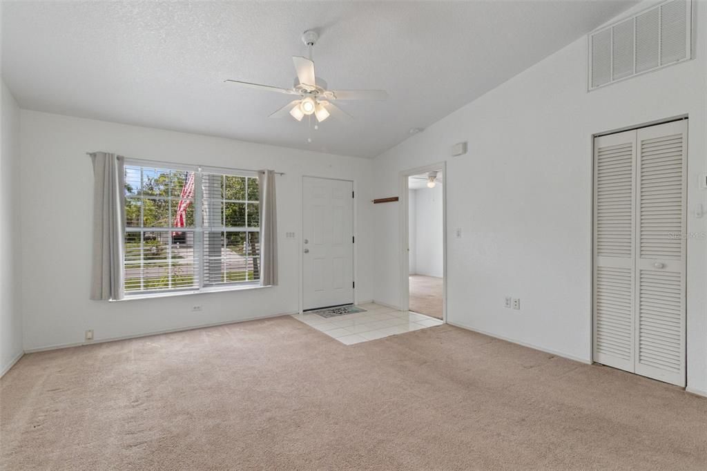 For Sale: $267,000 (3 beds, 2 baths, 1170 Square Feet)
