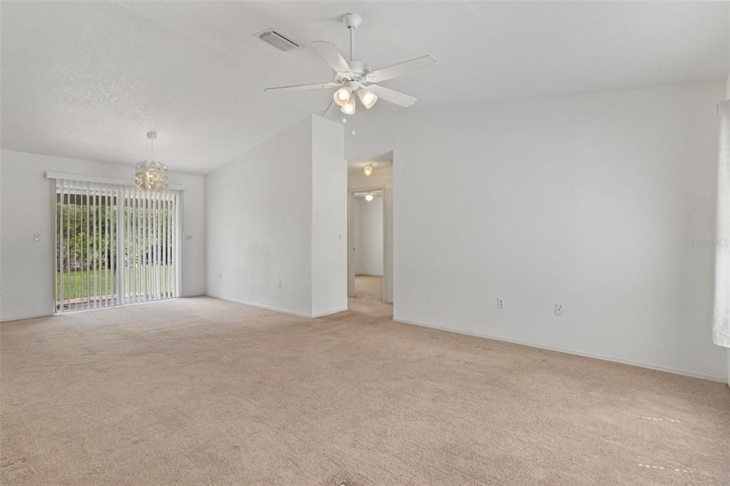 For Sale: $267,000 (3 beds, 2 baths, 1170 Square Feet)