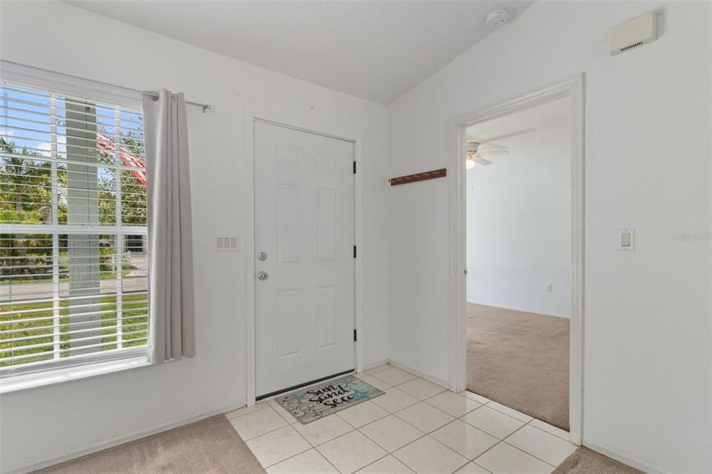 For Sale: $267,000 (3 beds, 2 baths, 1170 Square Feet)