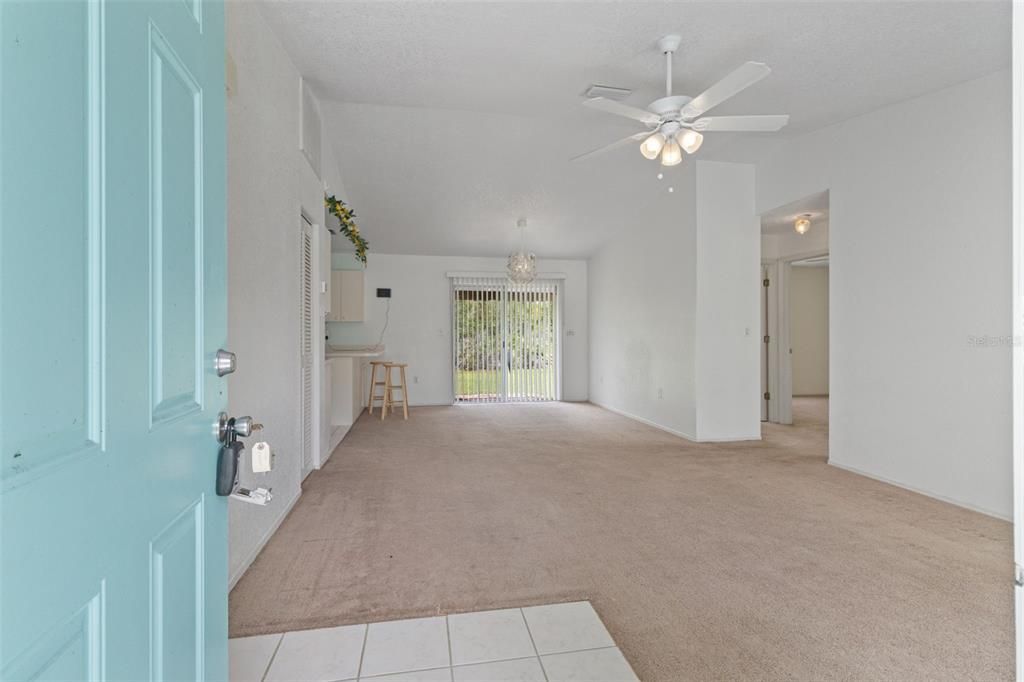 For Sale: $267,000 (3 beds, 2 baths, 1170 Square Feet)
