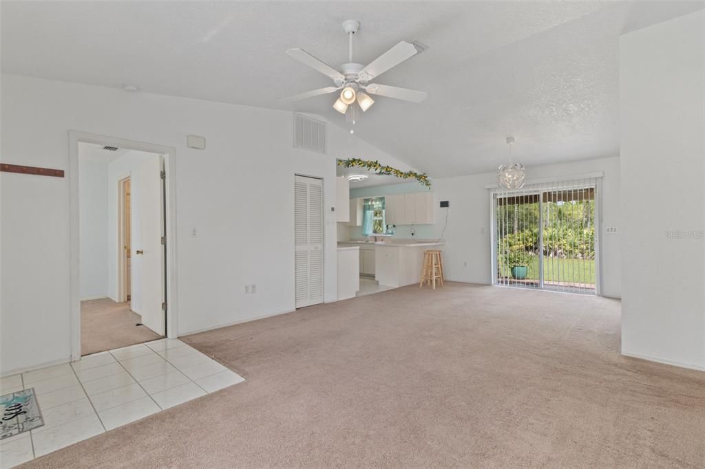 For Sale: $267,000 (3 beds, 2 baths, 1170 Square Feet)