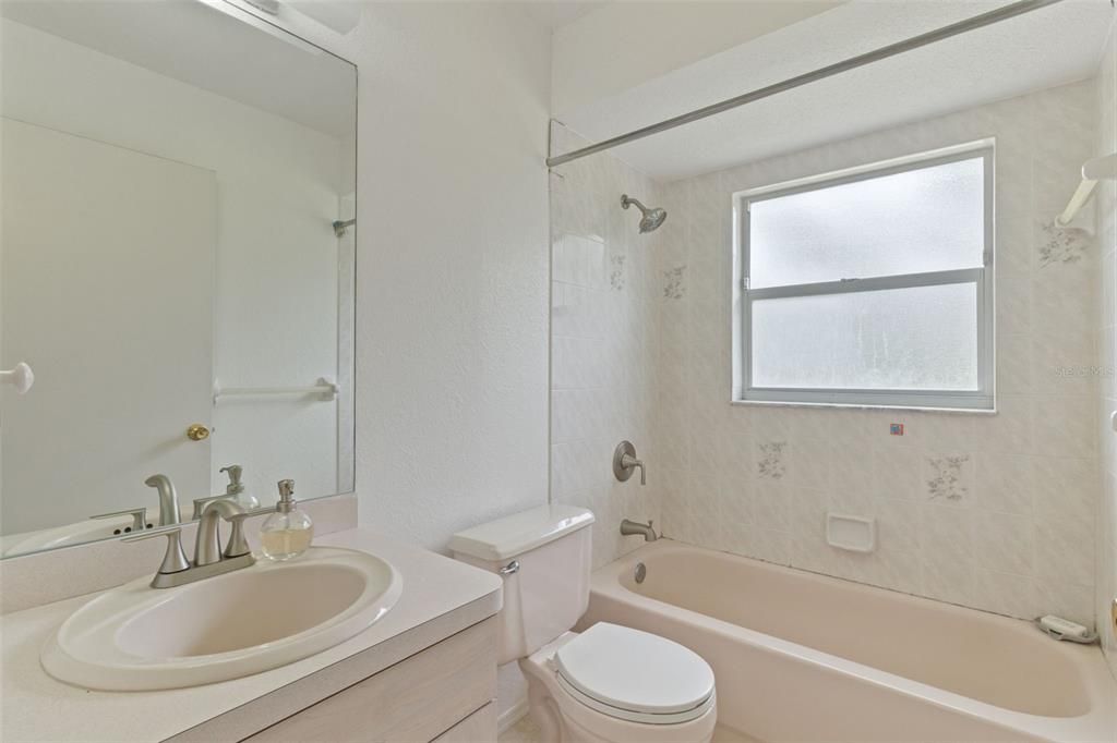 For Sale: $267,000 (3 beds, 2 baths, 1170 Square Feet)