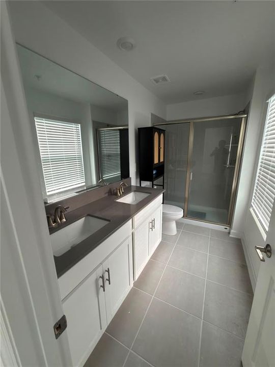 For Rent: $2,750 (3 beds, 2 baths, 1518 Square Feet)