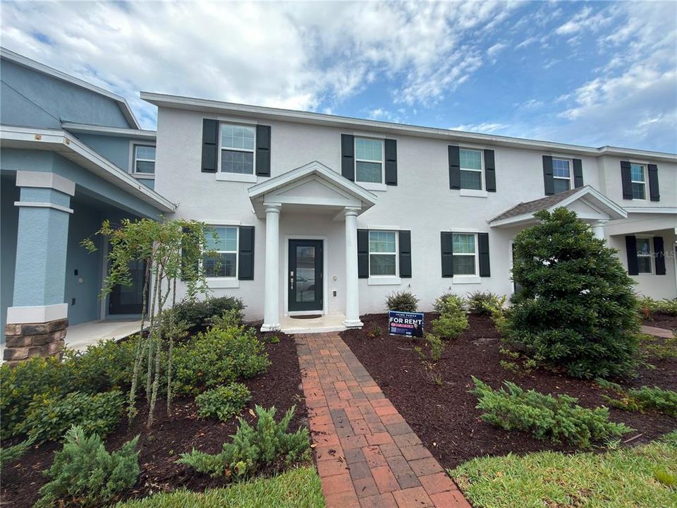 For Rent: $2,750 (3 beds, 2 baths, 1518 Square Feet)