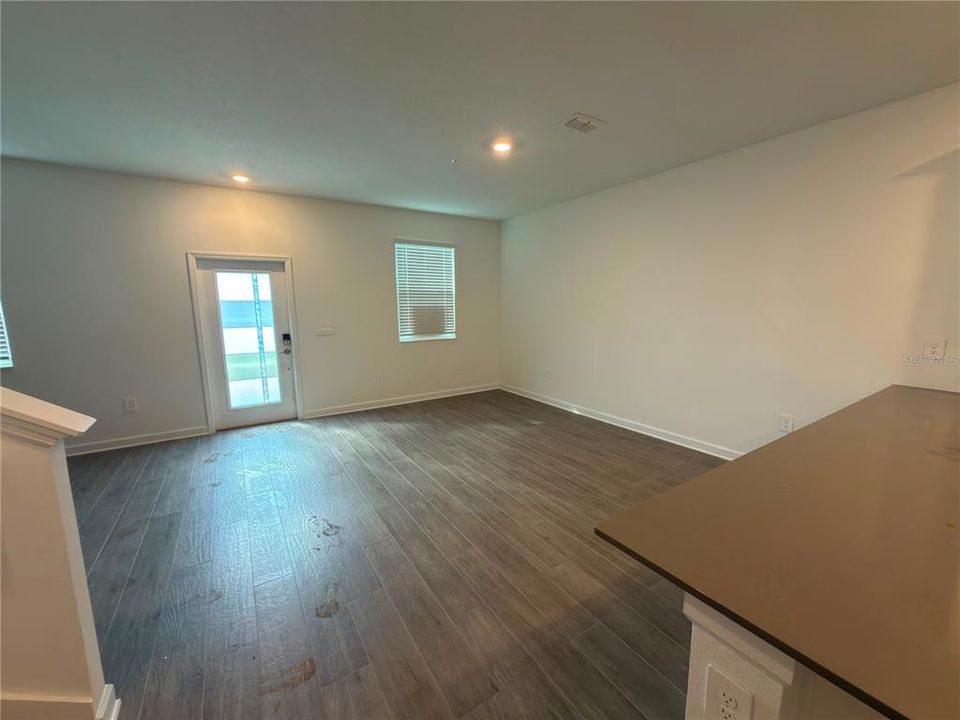 For Rent: $2,750 (3 beds, 2 baths, 1518 Square Feet)