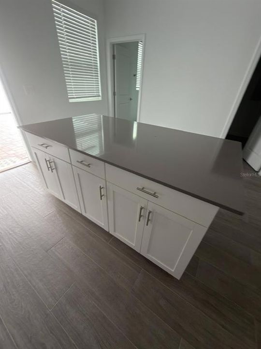 For Rent: $2,750 (3 beds, 2 baths, 1518 Square Feet)