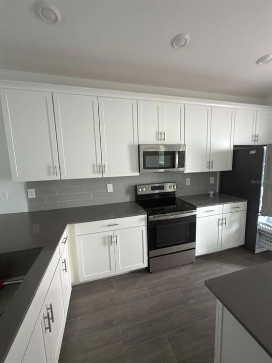 For Rent: $2,750 (3 beds, 2 baths, 1518 Square Feet)
