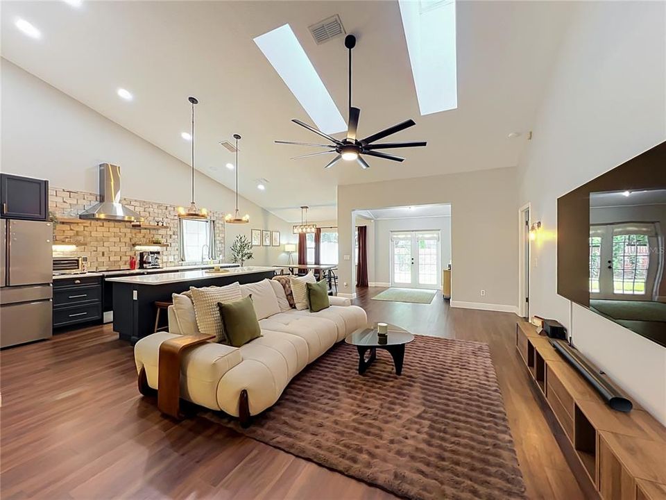 For Sale: $474,900 (3 beds, 2 baths, 1866 Square Feet)