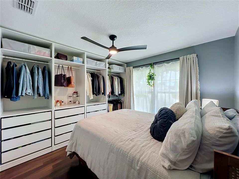 For Sale: $474,900 (3 beds, 2 baths, 1866 Square Feet)