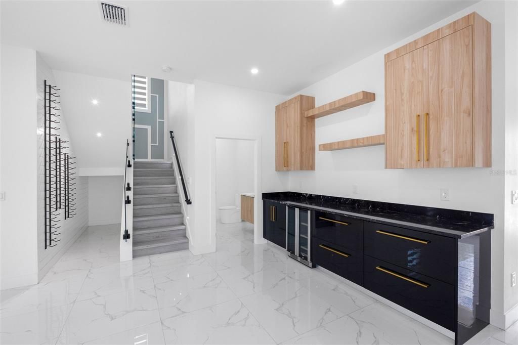 На продажу: $839,999 (4 спален, 2 ванн, 2645 Квадратных фут)