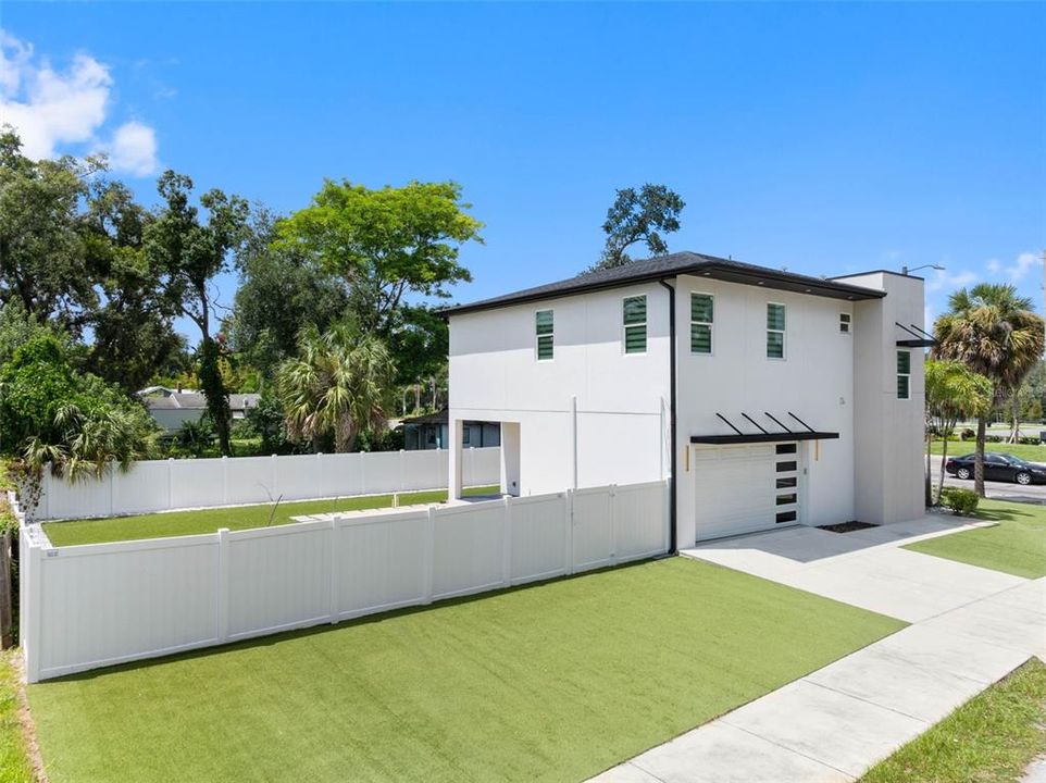 На продажу: $839,999 (4 спален, 2 ванн, 2645 Квадратных фут)