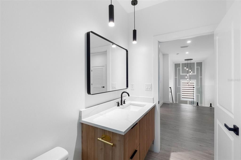 На продажу: $839,999 (4 спален, 2 ванн, 2645 Квадратных фут)
