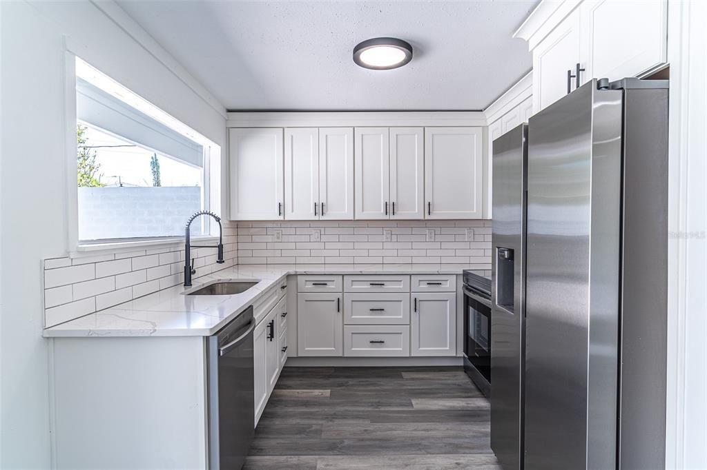 For Rent: $2,495 (3 beds, 2 baths, 1160 Square Feet)