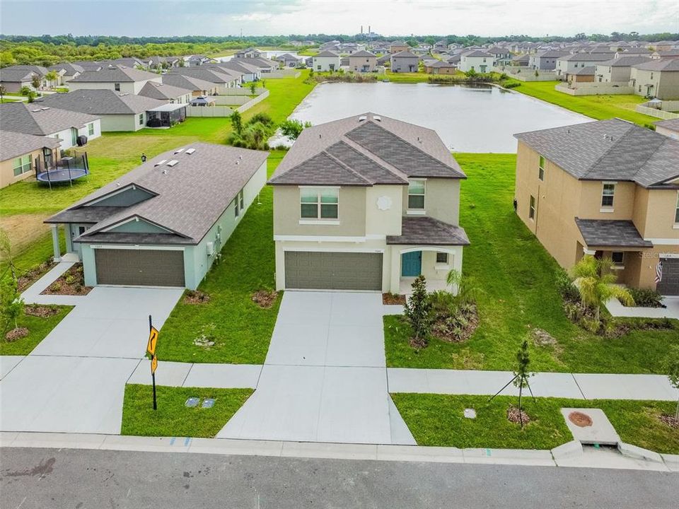 For Sale: $375,000 (5 beds, 2 baths, 2215 Square Feet)