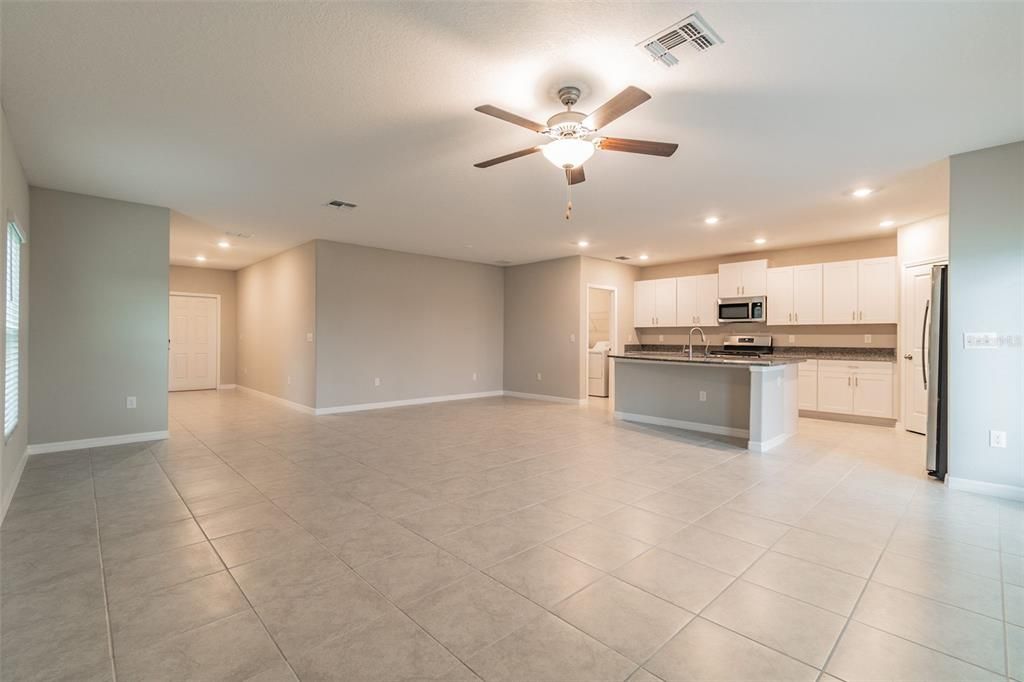 For Sale: $375,000 (5 beds, 2 baths, 2215 Square Feet)