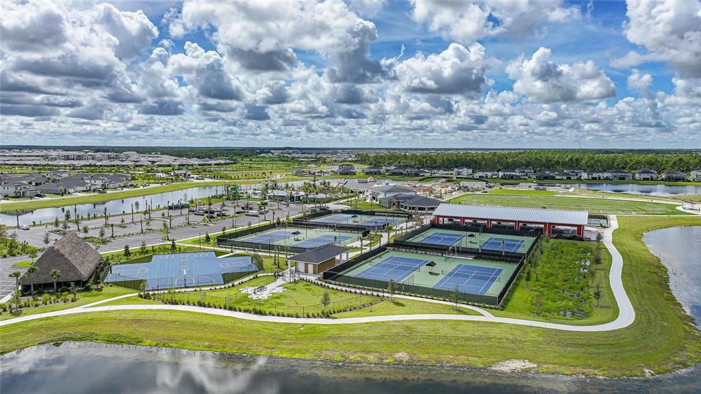 На продажу: $698,000 (6 спален, 4 ванн, 3842 Квадратных фут)