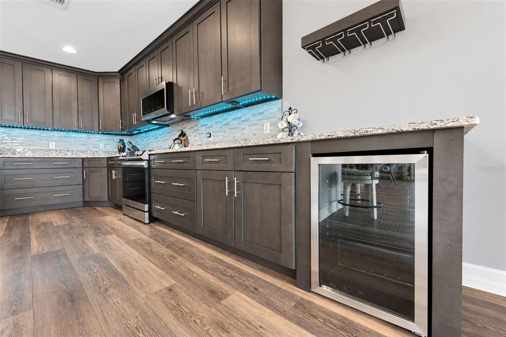 En Venta: $549,000 (3 camas, 2 baños, 2538 Pies cuadrados)