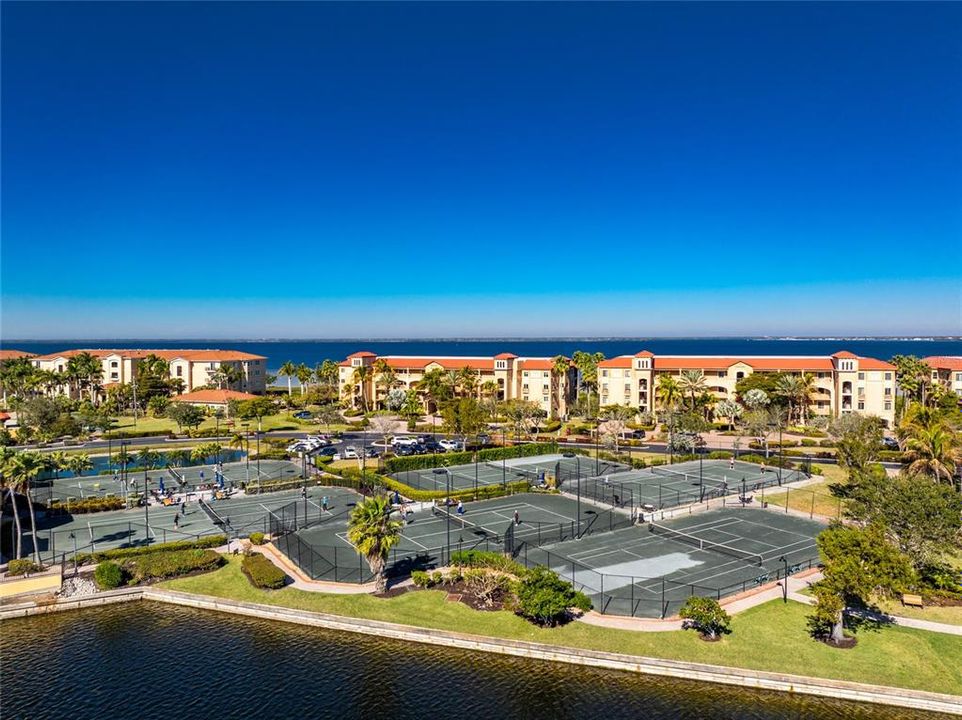 En Venta: $549,000 (3 camas, 2 baños, 2538 Pies cuadrados)