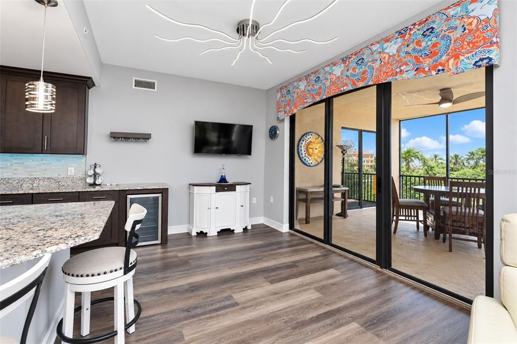 En Venta: $549,000 (3 camas, 2 baños, 2538 Pies cuadrados)
