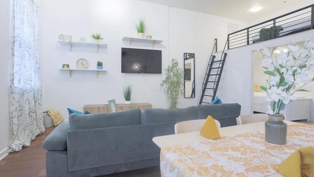 For Rent: $1,525 (0 beds, 1 baths, 527 Square Feet)