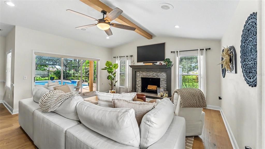 For Sale: $575,000 (4 beds, 3 baths, 2405 Square Feet)