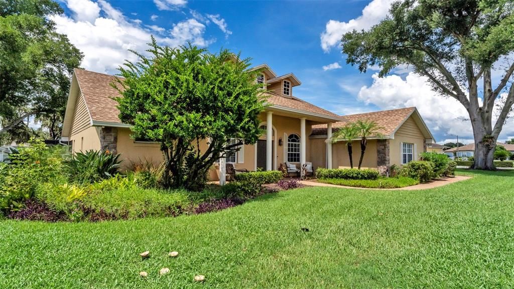 For Sale: $575,000 (4 beds, 3 baths, 2405 Square Feet)