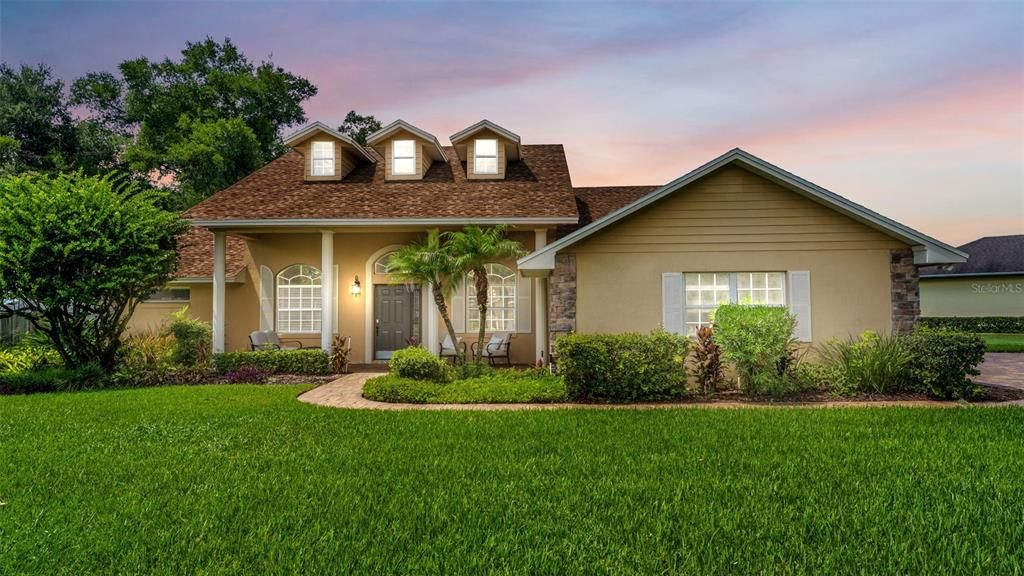 For Sale: $575,000 (4 beds, 3 baths, 2405 Square Feet)