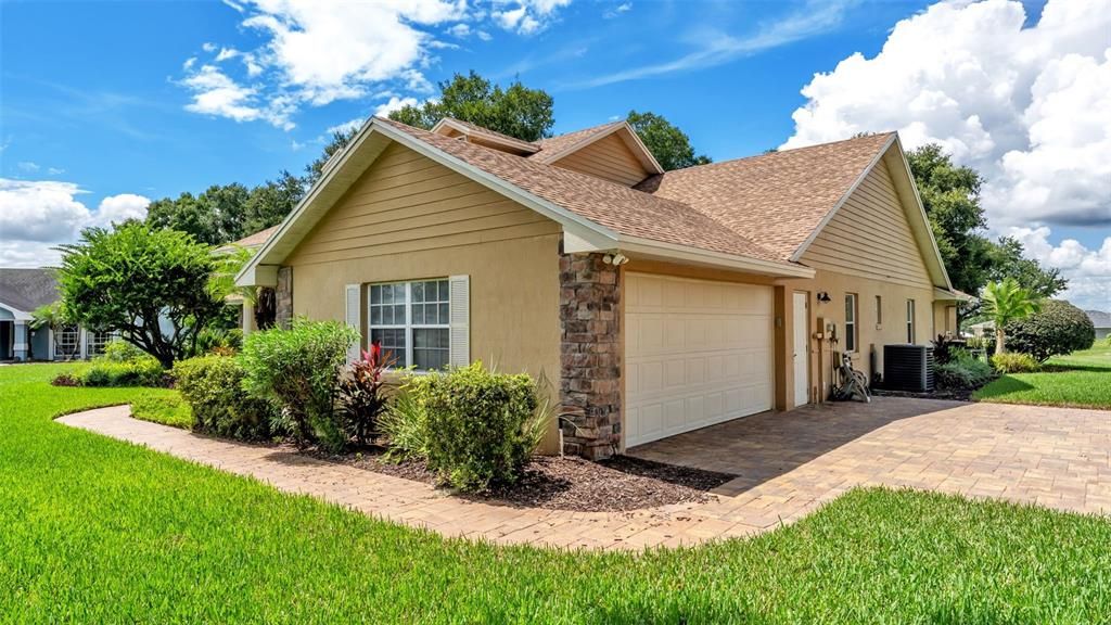 For Sale: $575,000 (4 beds, 3 baths, 2405 Square Feet)