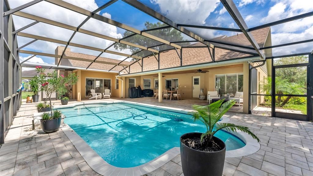 For Sale: $575,000 (4 beds, 3 baths, 2405 Square Feet)