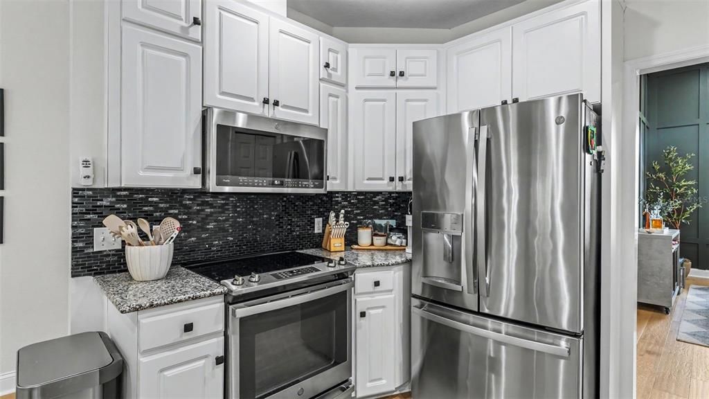For Sale: $575,000 (4 beds, 3 baths, 2405 Square Feet)