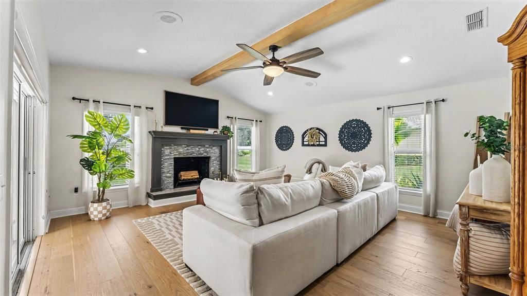 For Sale: $575,000 (4 beds, 3 baths, 2405 Square Feet)