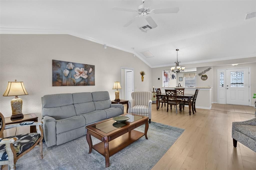 For Sale: $399,000 (3 beds, 2 baths, 1576 Square Feet)