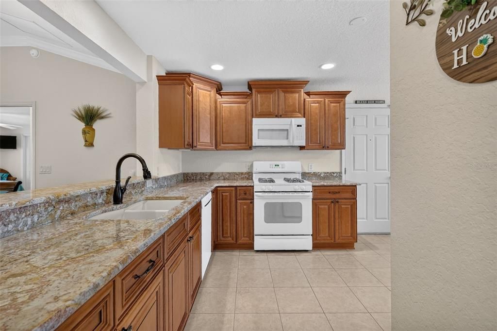 For Sale: $399,000 (3 beds, 2 baths, 1576 Square Feet)