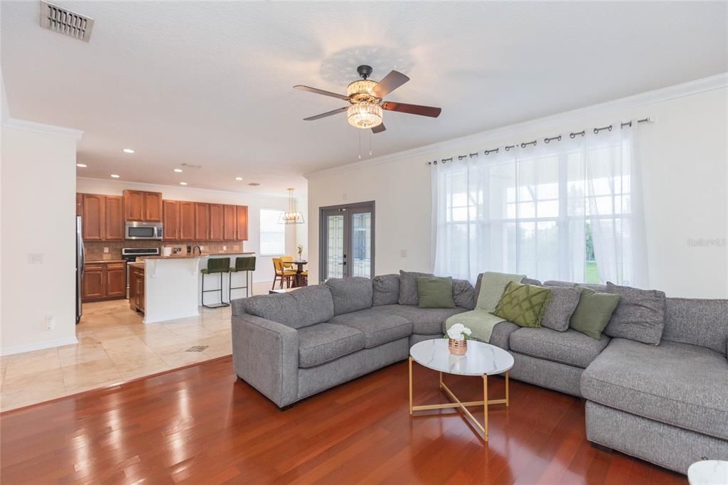 For Sale: $549,000 (4 beds, 3 baths, 2798 Square Feet)
