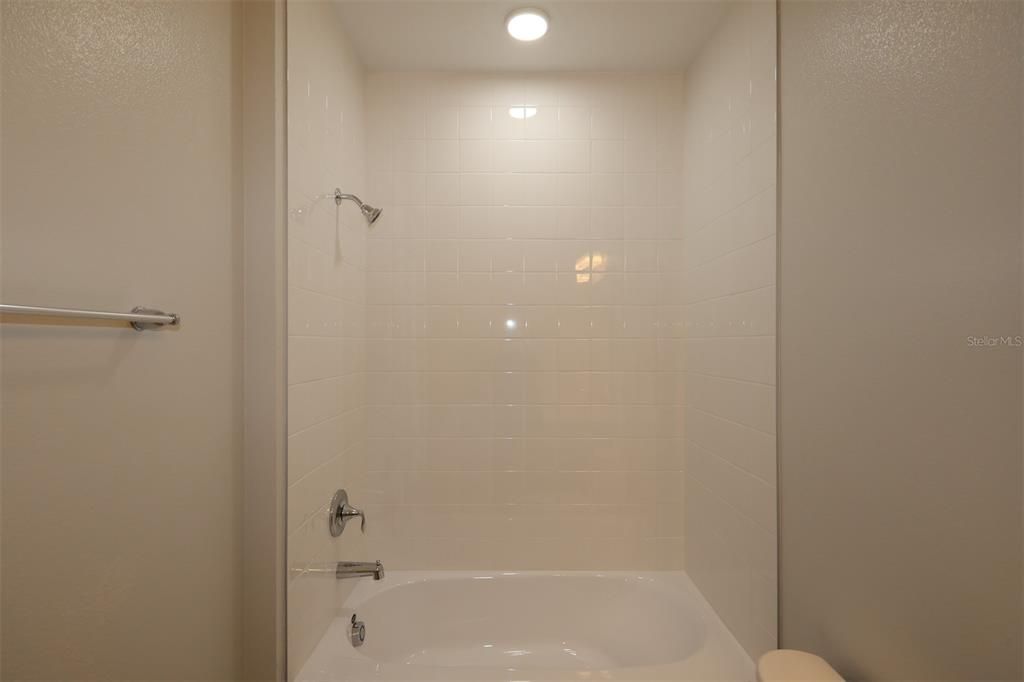 For Sale: $359,990 (3 beds, 2 baths, 1833 Square Feet)