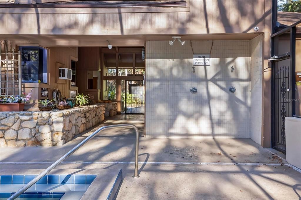 For Sale: $168,000 (2 beds, 2 baths, 950 Square Feet)