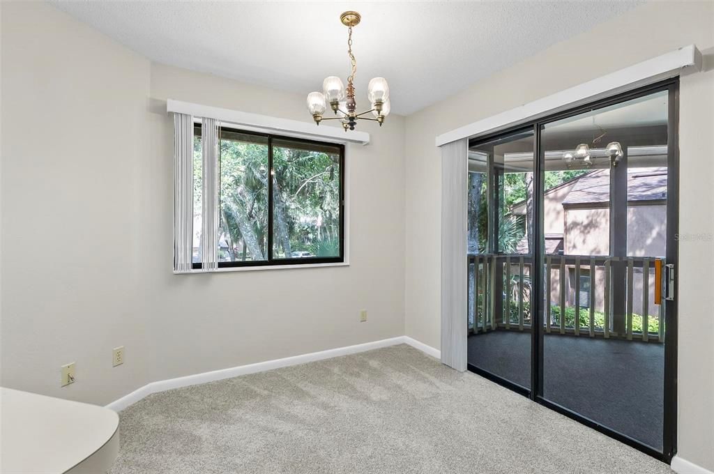 For Sale: $168,000 (2 beds, 2 baths, 950 Square Feet)