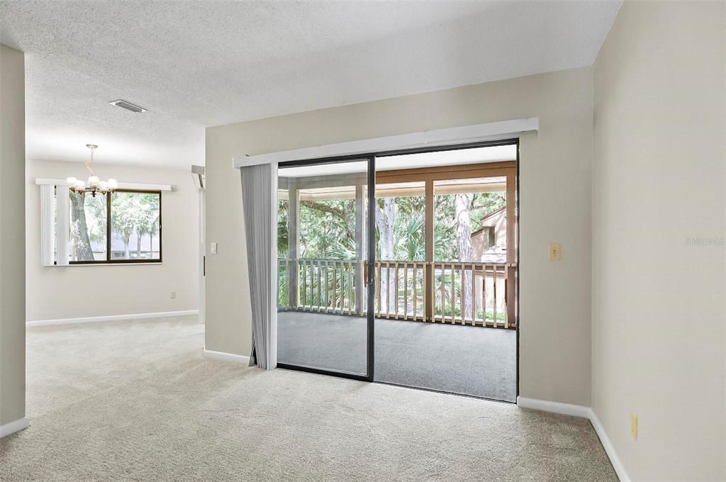 For Sale: $168,000 (2 beds, 2 baths, 950 Square Feet)