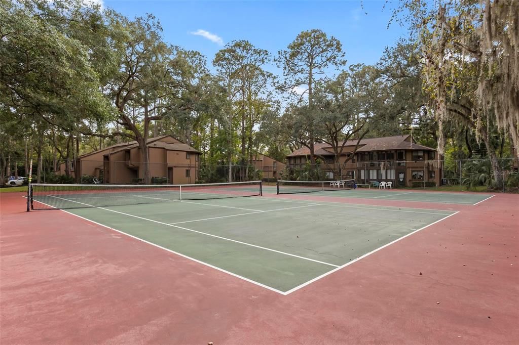 For Sale: $168,000 (2 beds, 2 baths, 950 Square Feet)