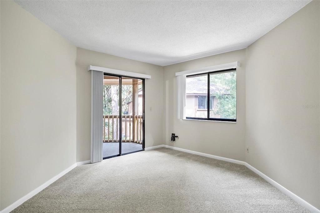 For Sale: $168,000 (2 beds, 2 baths, 950 Square Feet)