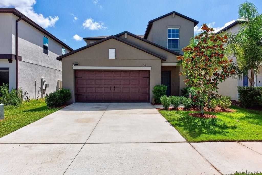 For Sale: $610,000 (5 beds, 2 baths, 2389 Square Feet)