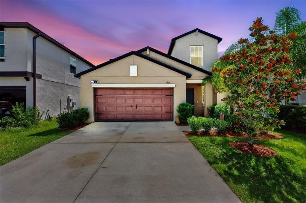 For Sale: $610,000 (5 beds, 2 baths, 2389 Square Feet)