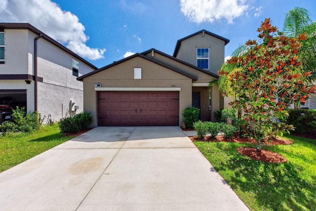 For Sale: $610,000 (5 beds, 2 baths, 2389 Square Feet)