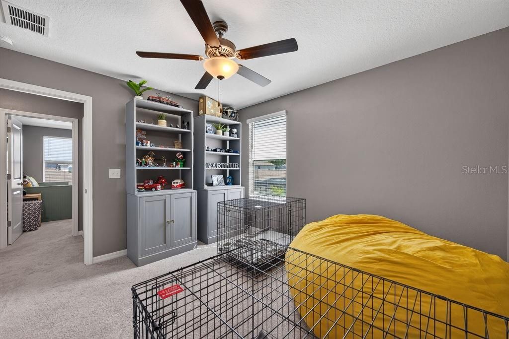 For Sale: $610,000 (5 beds, 2 baths, 2389 Square Feet)