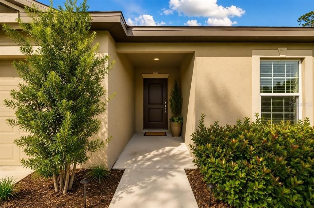 For Sale: $315,000 (3 beds, 2 baths, 1373 Square Feet)
