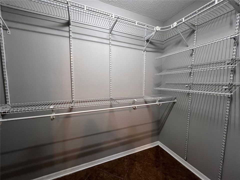 На продажу: $329,000 (3 спален, 2 ванн, 1207 Квадратных фут)